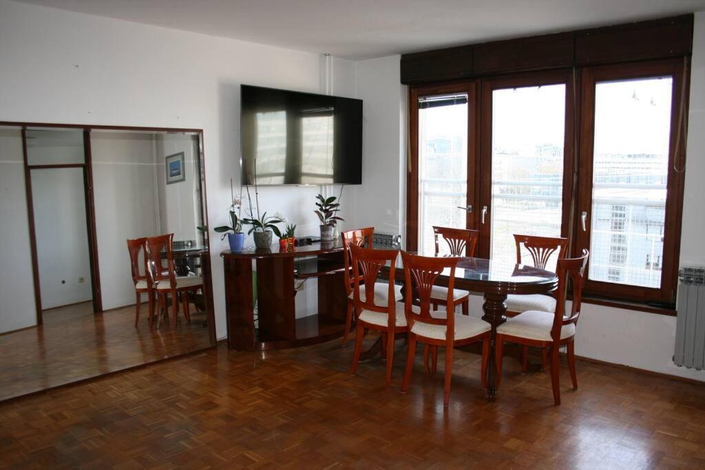 Bright Flat In The Lower Town Ζάγκρεμπ Εξωτερικό φωτογραφία